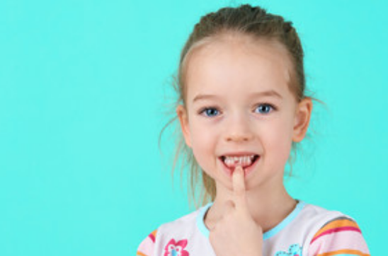 揭露的真相
:女孩梦见自己掉牙是什么意思？ 女孩梦见自己掉牙是什么意思？