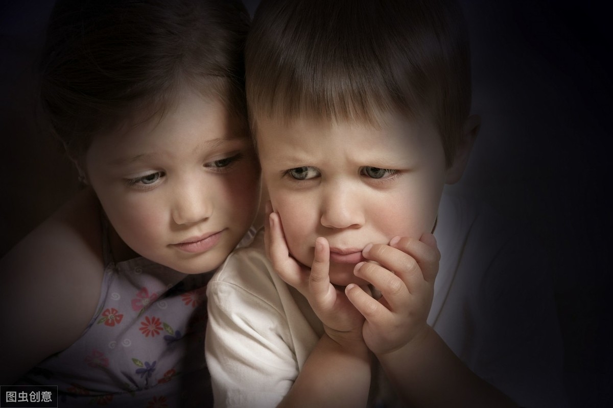 重磅来袭
:孩子怕“鬼”怎么办？ 家长该如何引导怕鬼的孩子呢？