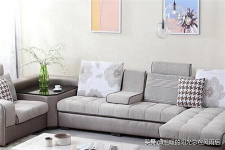 奇思妙想
:农村自建房客厅物品都有哪些风水讲究？你家摆对了吗？