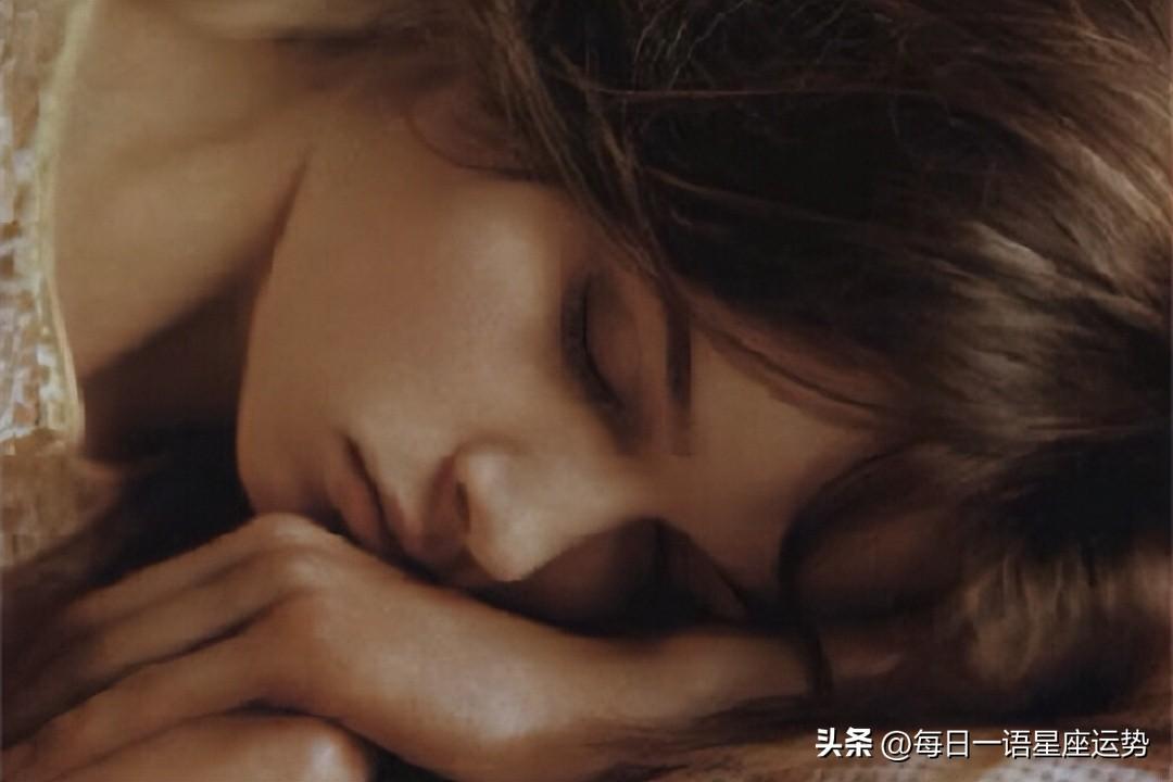 分享方法
:水瓶男最离不开的星座女