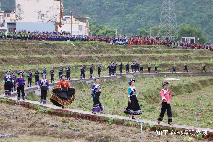 贵州望谟“三月三”布依族文化节隆重举行。